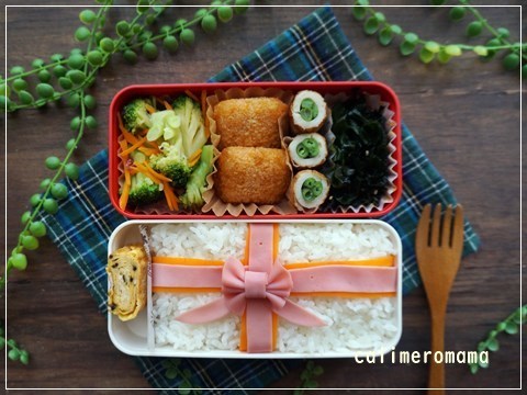 【娘のオベントウ】　プレゼントボックスのお弁当