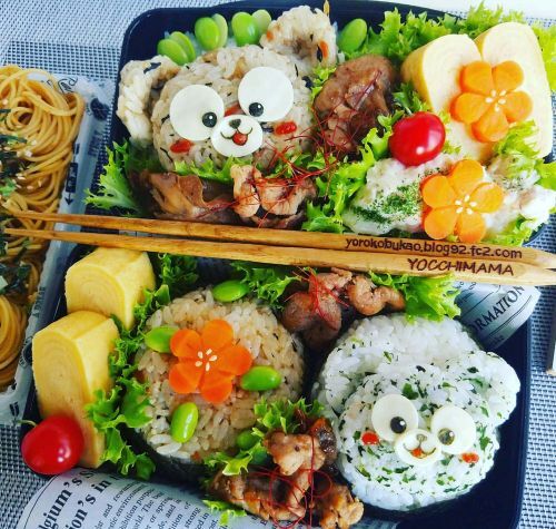 ダッフィーおにぎり弁当&中央区大通り昭和ビル地下1階「立ち食いそば ながら」さんの「コロッケそば」と「たらこおにぎり」おにぎり絶妙だしコロッケそばラブ(*´艸`*) ダッフィーおにぎり弁当&中央区大通り昭和ビル地下1階「立ち食いそば ながら」さんの「コロッケそば」と「たらこおにぎり」おにぎり絶妙だしコロッケそばラブ(*´艸`*)