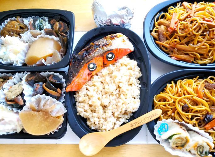 やっぱり美味しいちいかわ鮭弁と醤油ラーメン風焼きそば弁当&札幌市中央区「一和鮮魚店ミニまるいちば店」さんの「きまぐれ盛」「刺し盛」寿司バイキング一貫110円は水曜日ですよ~♪ やっぱり美味しいちいかわ鮭弁と醤油ラーメン風焼きそば弁当&札幌市中央区「一和鮮魚店ミニまるいちば店」さんの「きまぐれ盛」「刺し盛」寿司バイキング一貫110円は水曜日ですよ~♪
